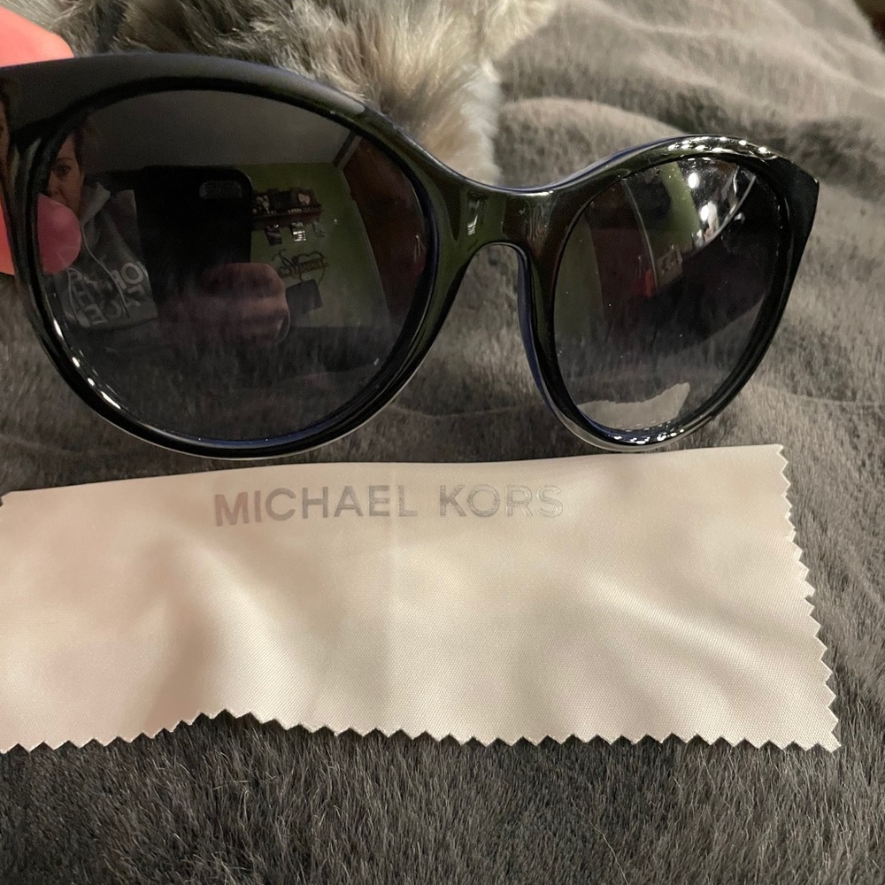 Michael Kors Sunglasses - Picture 3 of 4